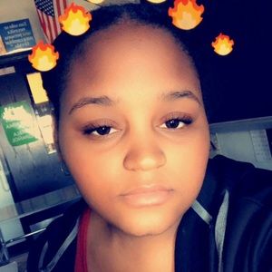 Meet your Posher, Tiara